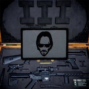 Babayaga der Boogeyman Docht inspiriert Künstler bestickt Haken Schleife Moral Patch - Bild 1 von 4