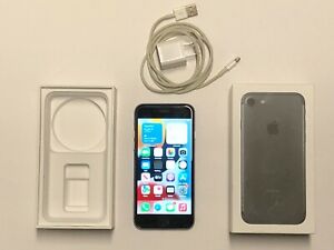 Apple iPhone 6S - 32 GB - Black Unlocked A1633 (CDMA + GSM)