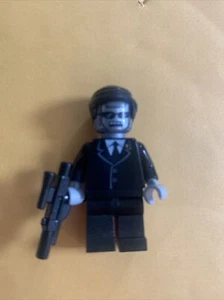 NEW LEGO EXECUTRON MINIFIG FROM LEGO SET 70803 LEGO MOVIE CLOUD CUCKOO PALACE-5 - Picture 1 of 2