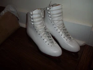 Omnitrade Celebrity Series Mädchen Größe 2 Schlittschuhe weiß, Standardauswahl - gebraucht - Bild 1 von 6