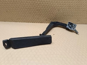 1995 MERCEDES-BENZ W124 GAS ACCELERATOR PEDAL OEM 1243011420 - Picture 1 of 4