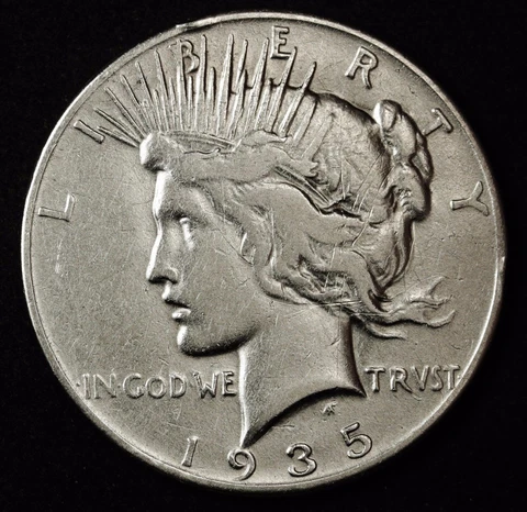 1935-p Peace Silver Dollar.   Better Grade.  113218  Inventory H Cover