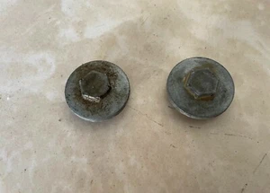 Lot 177-2, 1984 Honda ATC70 Valve/Tappet Adjustment Hole Cover/Cap (2) - Bild 1 von 2