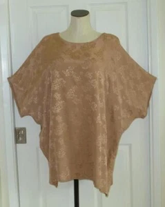 Tienda Ho Boho Lagenlook Neutro Rayo Bronceado Rosas en relieve Dolman Top OS 64"B Usado en excelente estado - Imagen 1 de 9
