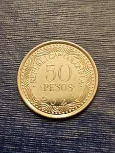 2022 🇨🇴 KOLUMBIEN 50 PESOS WELTMÜNZE 🐻 BÄR UNC HOHE SCHARFE DETAIL KOSTENLOSER VERSAND  - Bild 1 von 2