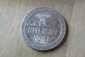 RIVERSIDE HOTEL , 1980 RENO, NEVADA $1 GAMING SLOT TOKEN - Picture 1 of 2