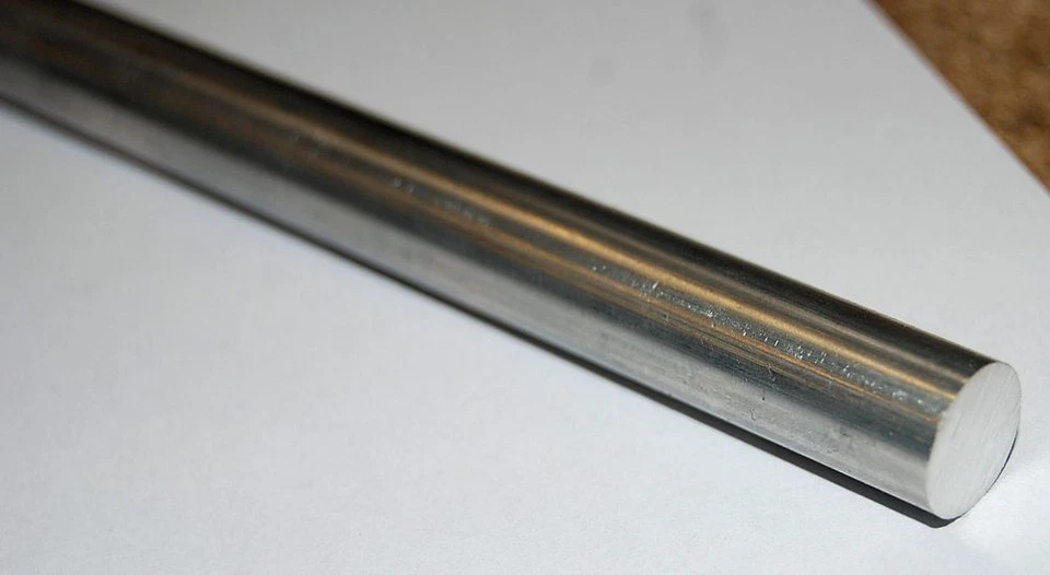 30.5cm / 300MM Largo Aluminio Barra Redonda 2.5cm Diámetro 2011T6 de Chronos - Imagen 1 de 1