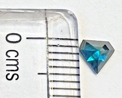 0.25 Ct. Blue Color.. Kite Shape.. Step Cut.. Natural Diamond - Image 1 of 4