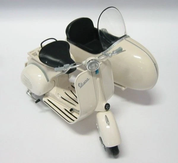 New Ray NY48993 VESPA PIAGGIO 150 C/SIDECAR 1:6 Modellino - Immagine 1 di 1