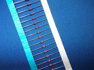 1S1588 TP-3 TOSHIBA Diode Switching 35V 0,12A DO-35 T/R NEU OVP QTY-1 - Bild 1 von 2