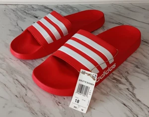 Sandali da doccia Adidas da uomo rossi bianchi Adilette nuovi con etichette taglia 18 - Foto 1 di 5