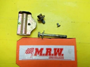 BOLTS BOLT BRACKET DOOR WINDOW TRACK TO DOOR LEFT RIGHT REAR fits 03 04 05 PILOT - Picture 1 of 3