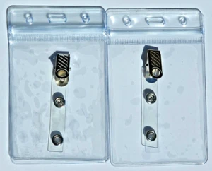 2 vertikale Ausweis Abzeichen Reißverschluss klar Kunststoff Halter mit Metallclip medizinische Rettungssanitäter Sicherheit - Bild 1 von 3