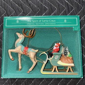 Hallmark Keepsake 1985 El Espíritu de Santa Claus Edición Especial Ornamento con Caja - Imagen 1 de 1
