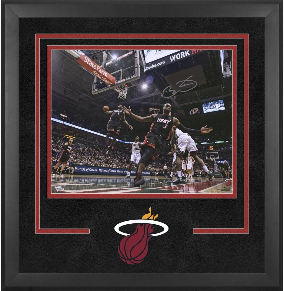 Dwyane Wade Miami Heat Framed Signed 16x20 Alley-Oop to Lebron James Photo - Image 1 of 1