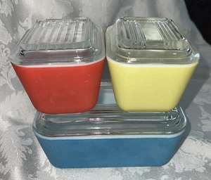 Vintage Pyrex Refrigerator Dishes & Lids 6 pc Primary Set Red Blue And Yellow - Picture 1 of 6