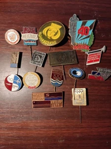 PIN INSIGNIA ORIGINAL ANTIGUA LETONIA RUSIA (LD) - Imagen 1 de 2