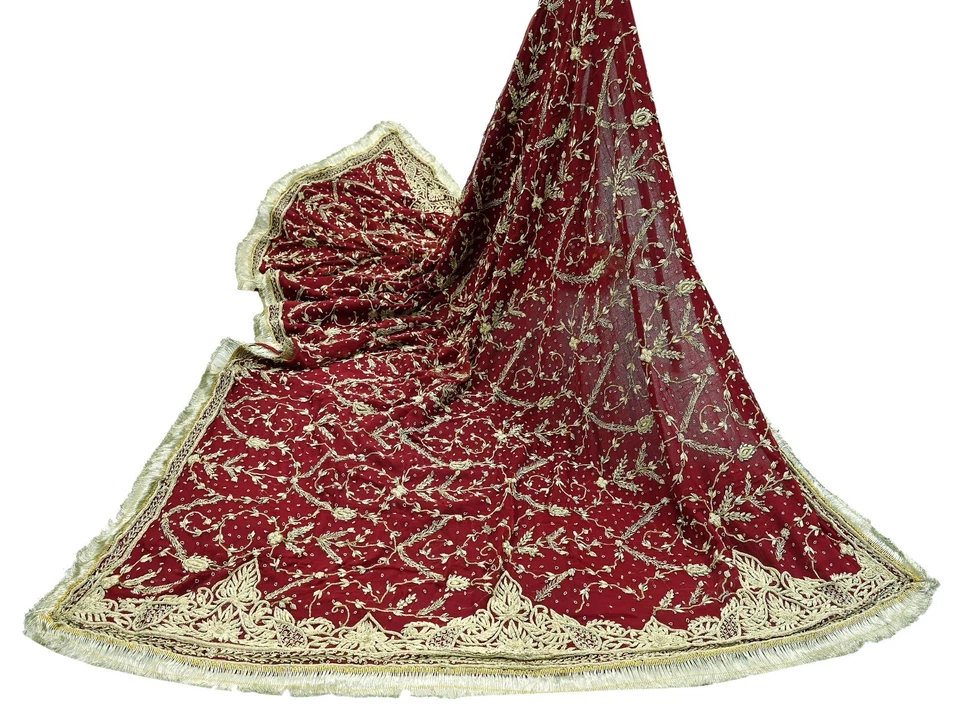 Estola de seda de gasa pura granate Dupatta nupcial pesada de colección bordada a mano Foto 1 de 4