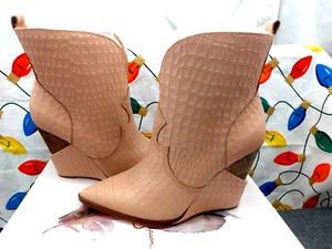 Jessica Simpson HILRIE Wedge Nude Pink Buffed Croco Embosed 6.5 M NIB - Picture 1 of 12