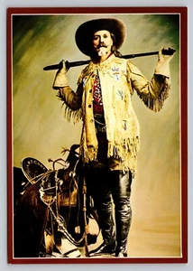 William F Cody Studio Portrait With Horse Saddle Wyoming Unused Postcard - Imagen 1 de 2