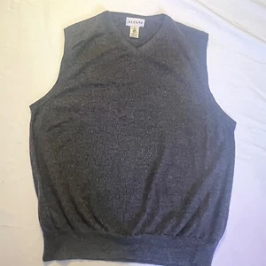 Alfani Extra Fine Merino Wool V-Neck Sweater Vest Men Charcoal Made Italy Size M - Picture 1 of 10