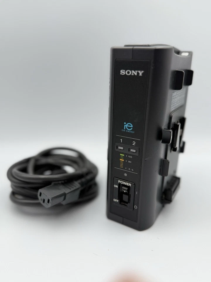 Cargador de batería de doble posición Sony BC-L50 Foto 1 de 4