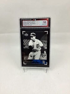 2004 Upper Deck #SP8 Gordie Howe Mr. Hockey First Pitch Insert KSA 10 - Bild 1 von 2