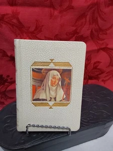 1958 The Prayer Book LIVES OF THE SAINTS The Catholic Press Bible - Picture 1 of 6