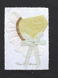 Carte Vive Sainte Catherine Chapeau jaune tissu collé circa 1960 - Bild 1 von 4