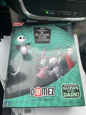 DOMEZ Serie 5 Pesadilla Antes de Navidad Brilla en la Oscuridad Especial Walgreens Exc Foto 1 de 2