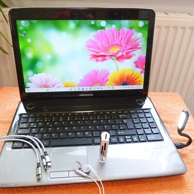 Medion E6234 DOLBY 15 Zoll l 16GB RAM NEU l Windows 11 1TB SSD l HDMI USB3 DVDRW - Bild 1 von 4