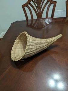 Large Cornucopia Woven Wicker Basket Horn of Plenty 17" - Picture 1 of 6