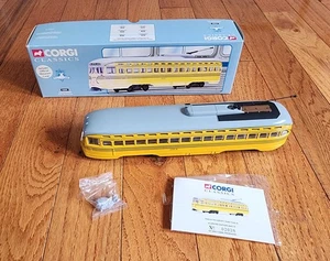 CORGI CLASSICS CINCINNATI PCC STREET CAR TROLLEY 1:50 SCALE DIECAST MODEL #55005 - Picture 1 of 11