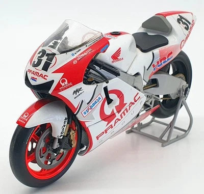 Minichamps 1/12 Scale Motorcycle 122 026131 - Honda NSR 500 Team Pramac Moto GP - Image 1 of 4