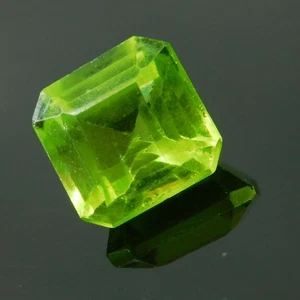 NATURAL Peridot SQUARE CUT 8.60 Ct Faceted Gemstone Best Quality CERTIFIED - Picture 1 of 5