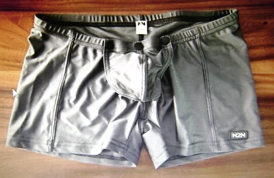 UM RARO NOVO CORTE DE CAIXA N2N TITAN, PRATA/CINZA, MED., NOS 2008, COM ETIQUETAS - Imagem 1 de 4