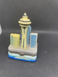Seattle Space Needle Painted Ceramic Trinket Box Hinged W/Ship - Picture 1 of 7