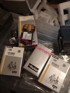 1PCS NEW 121KBR3QVWV 121KBR3QVWV-2995-483510S6 solenoid valve Via DHL/ FedEx - Picture 1 of 2