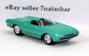 1961 1962 1963 Ford Thunderbird Collectible 1/64 Scale Diecast Diorama Model H - Picture 1 of 10
