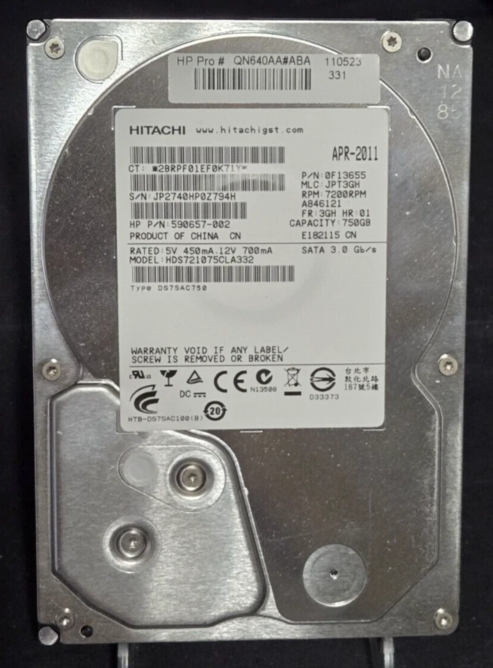 HITACHI 750GB 7200 RPM SATA HARD DISK DRIVE HTD721075CLA332 590657-002 - Image 1 of 1
