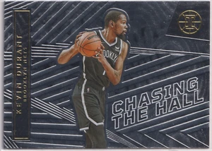 Kevin Durant 2021-22 Panini Illusions Chasing The Hall Insert #6 - Bild 1 von 2
