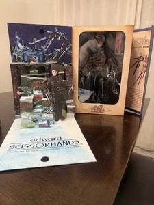 HotToys EDWARD SCISSORHANDS (1990) - Edward Scissorhands (Johnny Depp) - Picture 1 of 4