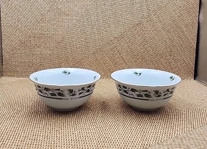 2 Royal Limited Holly Holiday Schalen Weihnachtsdeko 80er Made In Japan Süßigkeiten - Bild 1 von 9