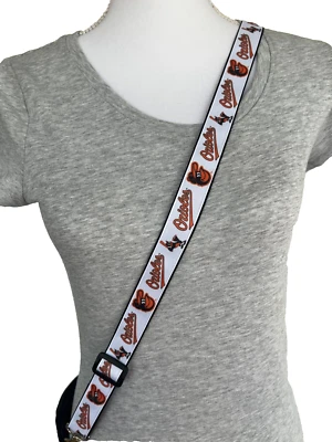 Cartera con correa Baltimore Orioles Appx. 1x46" Grado Regalo 4 Her Mom BFF Béisbol Foto 1 de 4