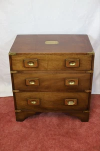 Preciosa cómoda estilo campaña militar Harrods London - Imagen 1 de 12