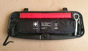 BMW F10/F11 2010-17 BOOTLID FIRST AID STORAGE BOX EMERGENCY TRIANGLE SET 6788803 - Picture 1 of 12