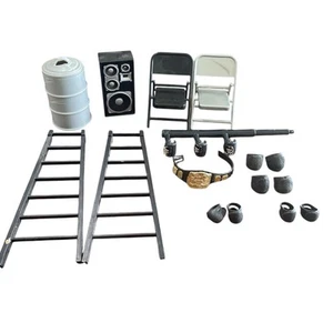 Lotto accessori action figure WWE 2003 Jakks Pacific Chairs Ladders Belt 12 pezzi - Foto 1 di 8