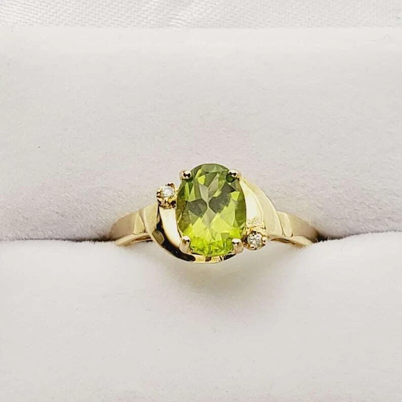 1.15 Ct Peridot & Lab Grown CVD Diamond Ring Prong 10K Solid Yellow Gold - Image 1 of 4