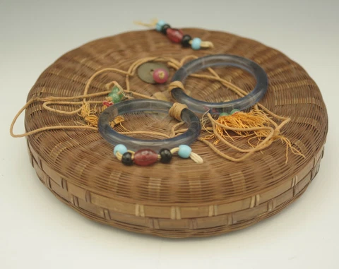 CHINESE ANTIQUE BAMBOO SEWING BASKET BOX WITH LID GLASS RINGS BEADS AND COIN Cover