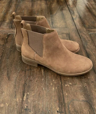 Lucky brand women's taupe closed toe short heel slip on leather booty size 8 - Image 1 of 4